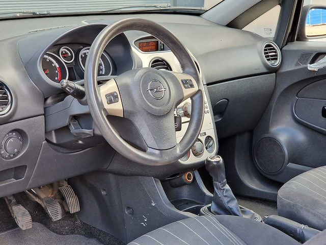 Opel - 2007 - corsa - 1.2-16v enjoy - 29-xv-fd - afbeelding 2 van  23