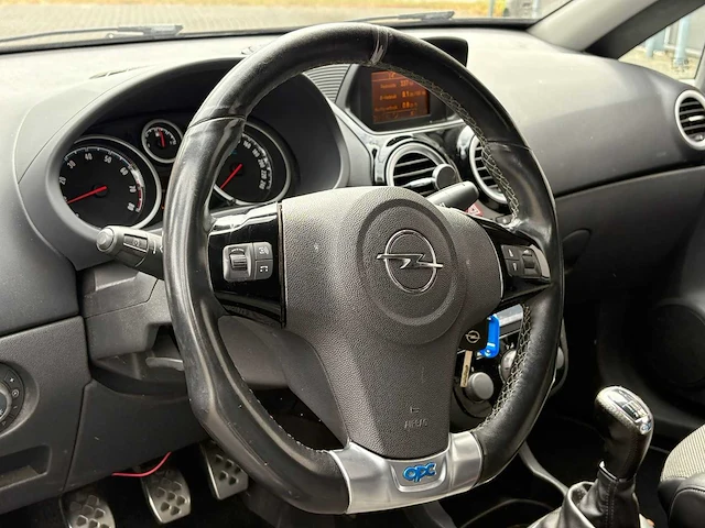 Opel - 2007 - corsa - 1.6-16v t opc - 03-xs-jh - afbeelding 10 van  19