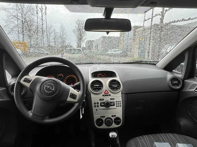 Opel - 2008 - corsa - 1.4-16v enjoy - 37-gfs-2 - afbeelding 15 van  16