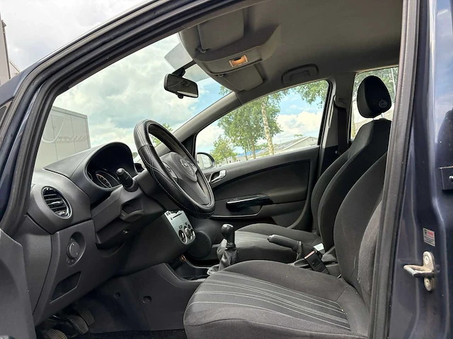 Opel - 2009 - corsa - 1.4-16v enjoy - 76-hnn-8 - afbeelding 17 van  18