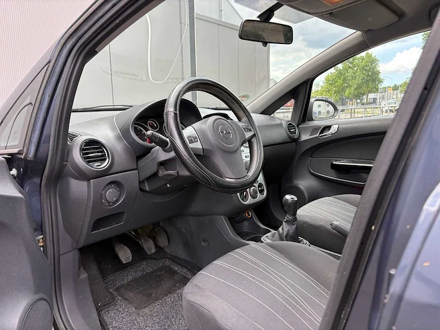 Opel - 2009 - corsa - 1.4-16v enjoy - 76-hnn-8 - afbeelding 18 van  18