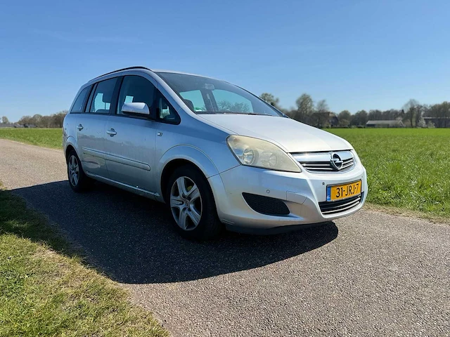 Opel - 2009 - zafira - 1.8 business - 31-jrj-7 - afbeelding 9 van  11