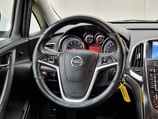 Opel - 2010 - astra - 1.6 turbo cosmo - 25-nsj-8 - automaat - afbeelding 6 van  26