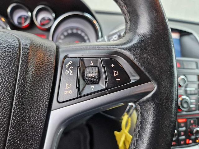 Opel - 2010 - astra - 1.6 turbo cosmo - 25-nsj-8 - automaat - afbeelding 8 van  26