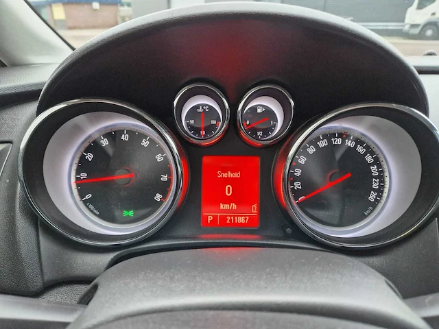 Opel - 2010 - astra - 1.6 turbo cosmo - 25-nsj-8 - automaat - afbeelding 9 van  26