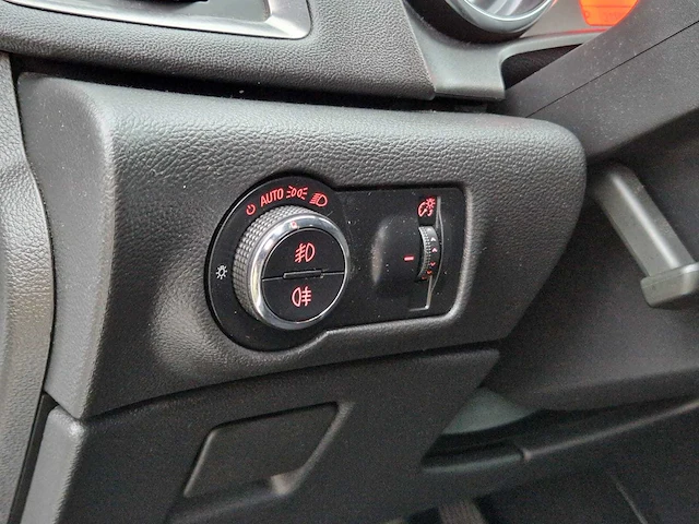 Opel - 2010 - astra - 1.6 turbo cosmo - 25-nsj-8 - automaat - afbeelding 14 van  26
