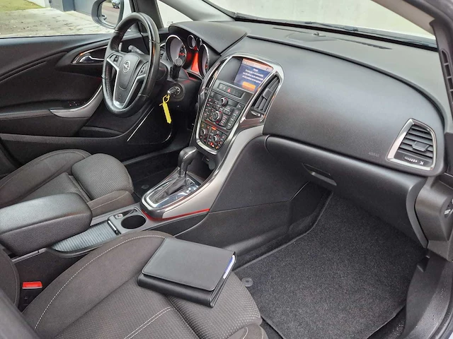 Opel - 2010 - astra - 1.6 turbo cosmo - 25-nsj-8 - automaat - afbeelding 17 van  26