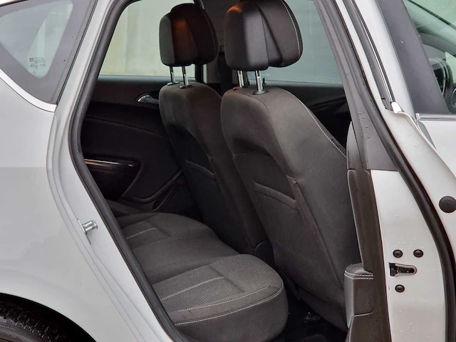 Opel - 2010 - astra - 1.6 turbo cosmo - 25-nsj-8 - automaat - afbeelding 19 van  26