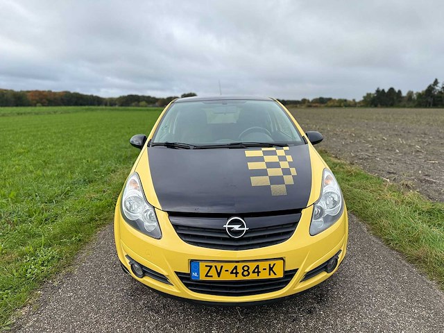Opel - 2010 - corsa - 1.4-16v cosmo - zv-484-k - afbeelding 8 van  15
