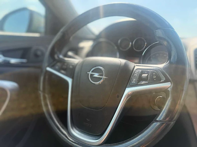 Opel - 2010 - insignia - 1.6 edition - 78-ltj-7 - afbeelding 2 van  12