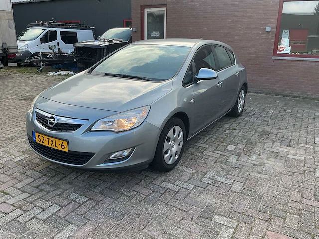 Opel - 2012 - astra - 1.4 turbo bns. edit. - personenauto - afbeelding 1 van  11