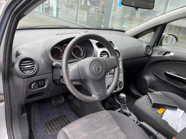 Opel - 2013 - corsa - 1.4-16v ann. edition - sx-126-j - afbeelding 15 van  16
