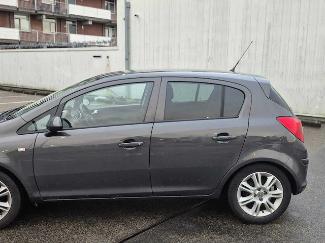 Opel - 2014 - corsa - 1.2-16v blitz - personenauto - afbeelding 7 van  13