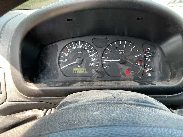 Opel - agila - 1.2-16v comfort - personenauto - afbeelding 10 van  13