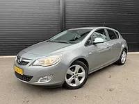 Opel - astra - 1.6 edition - 82-lkx-5 - 2010 - afbeelding 12 van  24