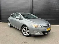 Opel - astra - 1.6 edition - 82-lkx-5 - 2010 - afbeelding 19 van  24