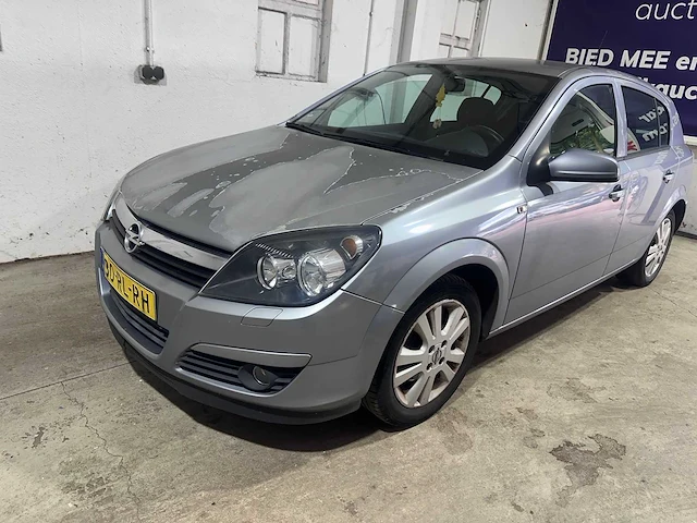 Opel - astra - 1.6 enjoy - 30-rl-rh - afbeelding 1 van  19
