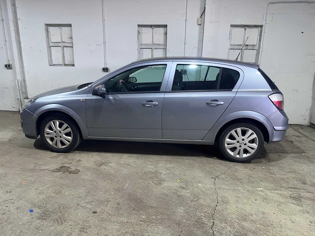 Opel - astra - 1.6 enjoy - 30-rl-rh - afbeelding 12 van  19