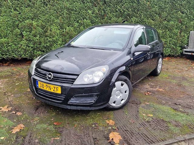 Opel - astra - 1.6 enjoy - 38-pn-zf - 2004 - nap - afbeelding 11 van  18