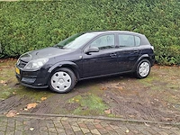 Opel - astra - 1.6 enjoy - 38-pn-zf - 2004 - nap - afbeelding 12 van  18
