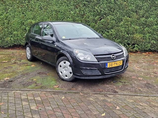 Opel - astra - 1.6 enjoy - 38-pn-zf - 2004 - nap - afbeelding 17 van  18