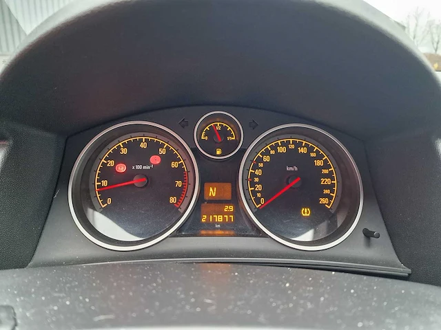 Opel - astra - 1.6 essentia - 94-xrp-7 - 2004 - afbeelding 2 van  20