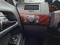 Opel - astra - 1.6 essentia - 94-xrp-7 - 2004 - afbeelding 6 van  20