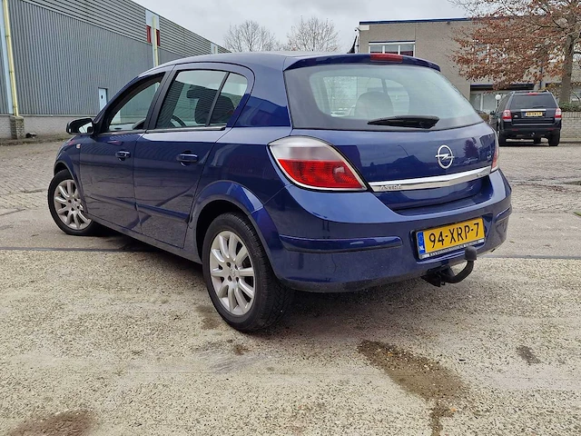 Opel - astra - 1.6 essentia - 94-xrp-7 - 2004 - afbeelding 14 van  20