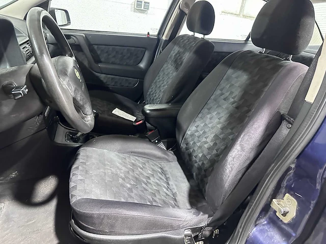 Opel - astra - 1.6 gl - 89-dd-fp - afbeelding 4 van  17