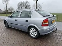 Opel - astra - 1.6 pearl - personenauto - 2000 - afbeelding 2 van  38