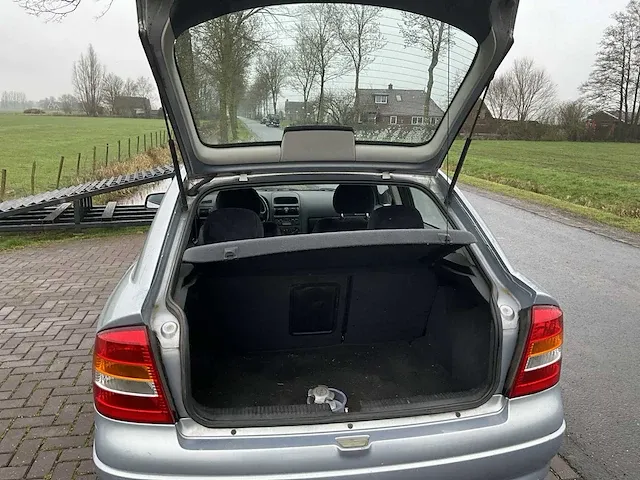 Opel - astra - 1.6 pearl - personenauto - 2000 - afbeelding 26 van  38