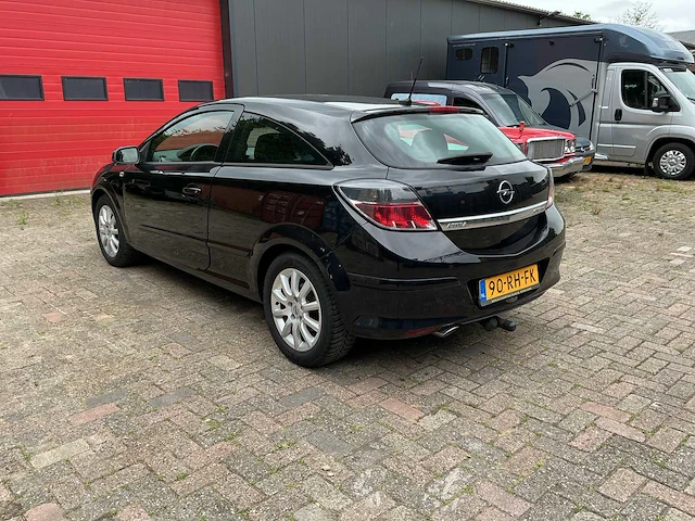 Opel - astra gtc - 2.0 t sport - personenauto - afbeelding 5 van  11