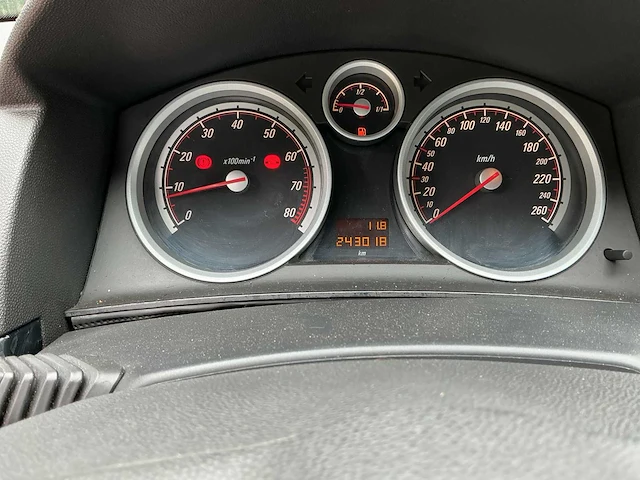Opel - astra gtc - 2.0 t sport - personenauto - afbeelding 7 van  11