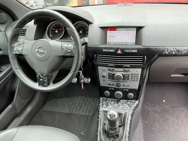 Opel - astra gtc - 2.0 t sport - personenauto - afbeelding 8 van  11