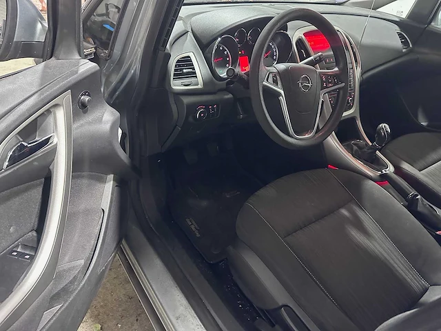 Opel - astra sports tourer - 1.4 edition - 87-rjf-2 - afbeelding 6 van  17