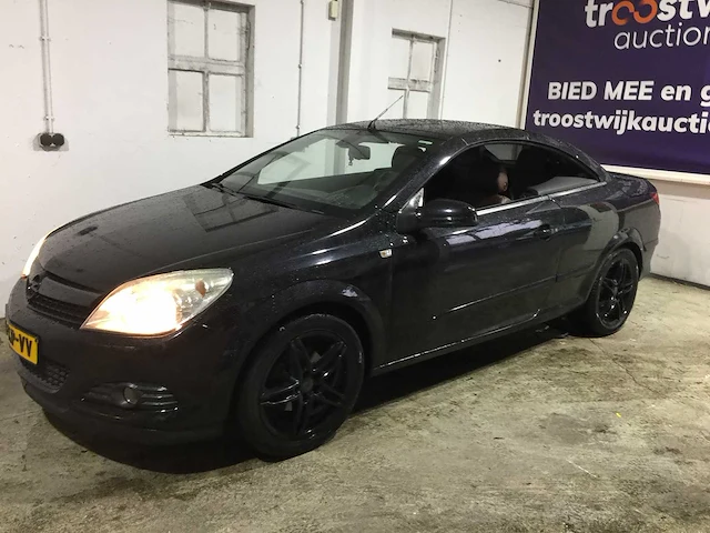 Opel - astra twintop - 1.8 automaat temptation - 75-xp-vv - afbeelding 1 van  22