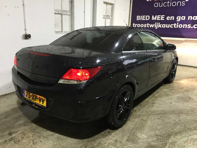 Opel - astra twintop - 1.8 automaat temptation - 75-xp-vv - afbeelding 18 van  22