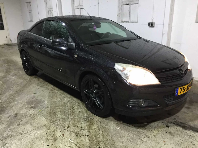 Opel - astra twintop - 1.8 automaat temptation - 75-xp-vv - afbeelding 20 van  22