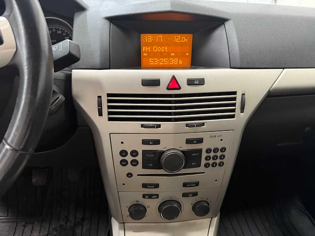 Opel - astra twintop - personenauto - 2008 - afbeelding 10 van  30