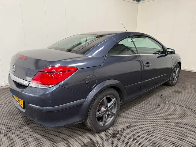 Opel - astra twintop - personenauto - 2008 - afbeelding 27 van  30