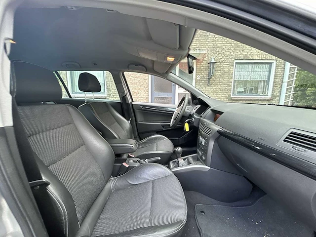 Opel - astra wagon - 1.6 elegance - car - 2005 - afbeelding 18 van  25