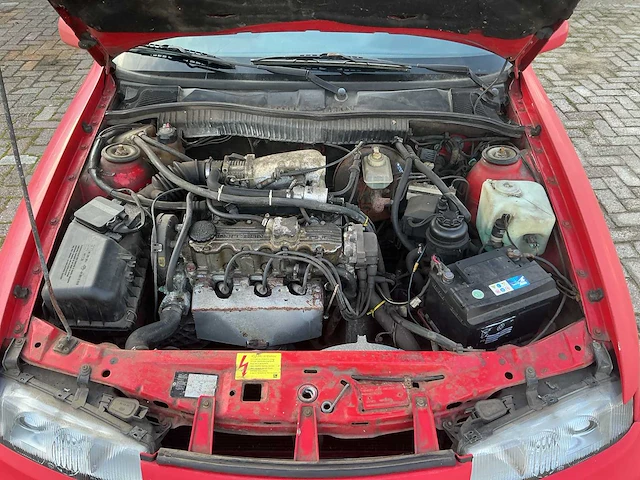 Opel - calibra - 2.0i - youngtimer > 15 - afbeelding 2 van  10