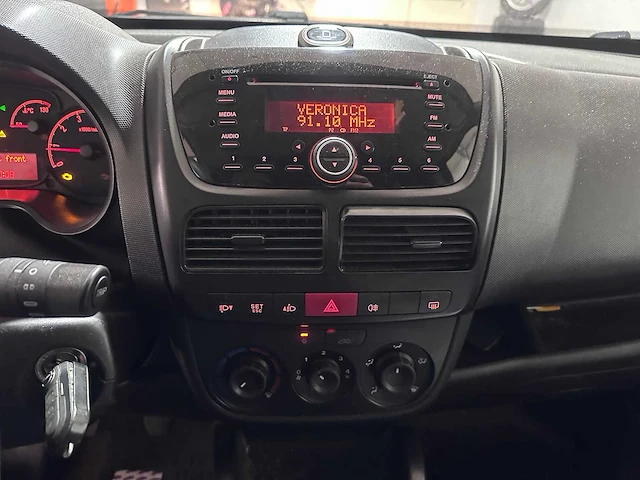 Opel - combo - 1.3 cdti l1h1 ecofl. - vf-996-l - afbeelding 14 van  17