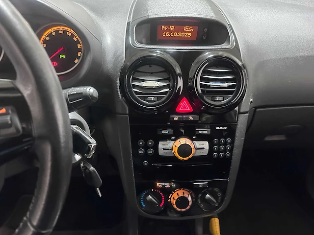 Opel - corsa - 1.2-16v 111 edition - 58-lgb-4 - afbeelding 5 van  19