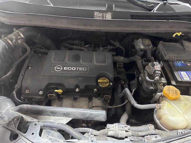 Opel - corsa - 1.2-16v 111 edition - 58-lgb-4 - afbeelding 10 van  19