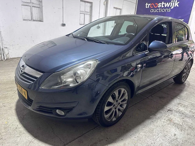 Opel - corsa - 1.2-16v 111 edition - 58-lgb-4 - afbeelding 1 van  19