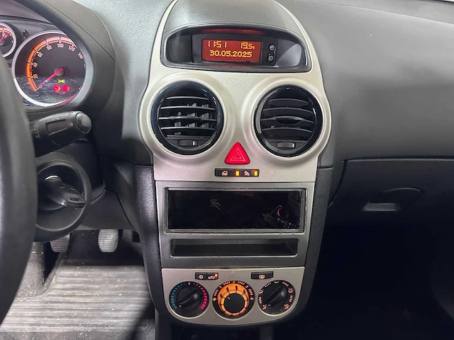 Opel - corsa - 1.2-16v enjoy - 35-ts-lp - afbeelding 13 van  19