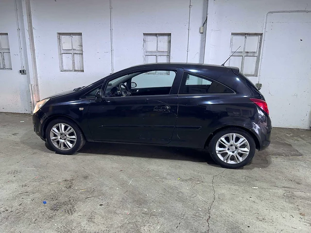 Opel - corsa - 1.2-16v enjoy - 35-ts-lp - afbeelding 2 van  19