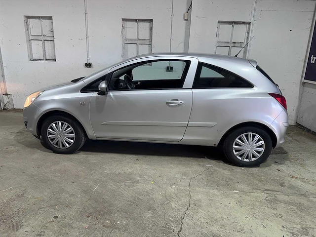 Opel - corsa - 1.2-16v enjoy - 82-xh-rv - afbeelding 12 van  19
