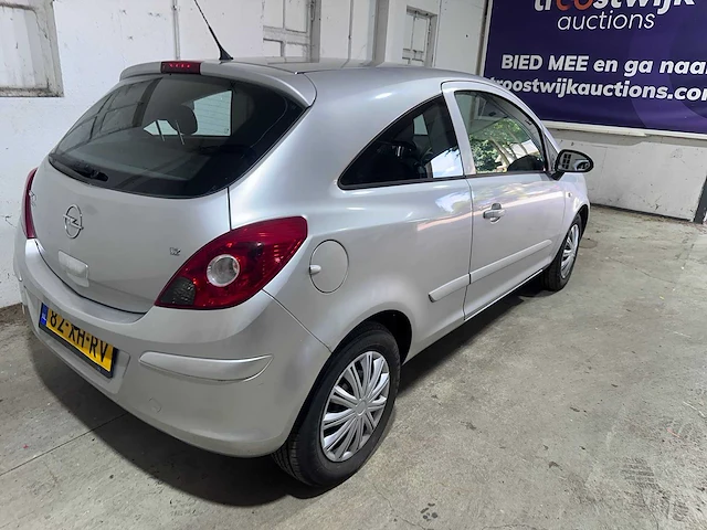 Opel - corsa - 1.2-16v enjoy - 82-xh-rv - afbeelding 15 van  19